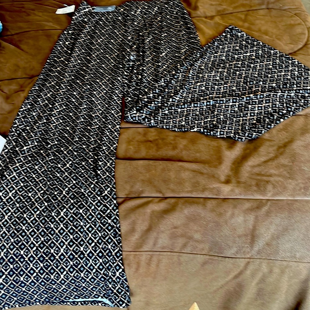 Stretch wide leg Maurice’s pants.